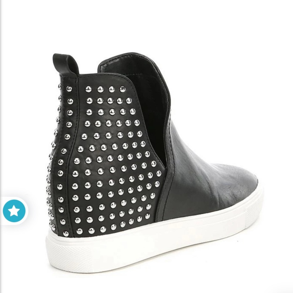 Wedge sneakers